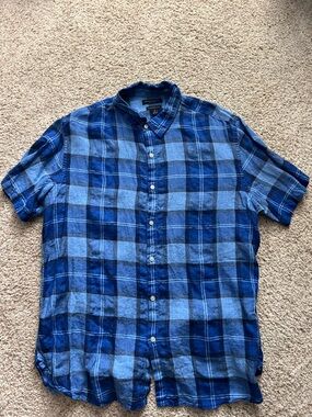 Banana Republic Blue Plaid Short-Sleeve Button-Down Shirt